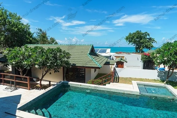 5 Bedroom Sea View Villa 20 metres from the beach