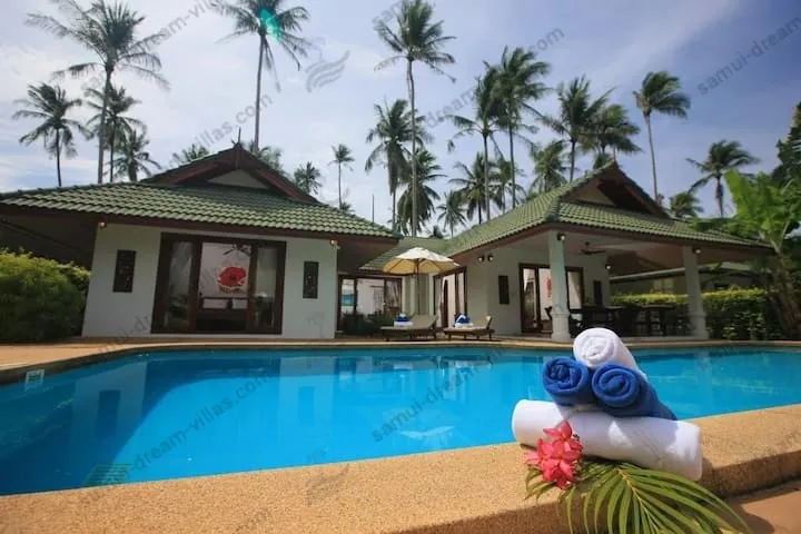 2 Bedroom Beach Villa - 10 seconds walk the beach