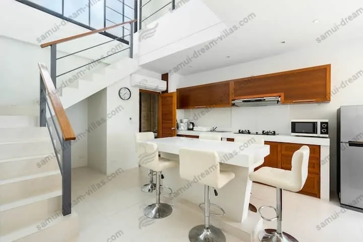 4 Bedroom Seaview 5 mins to beach — photo 3