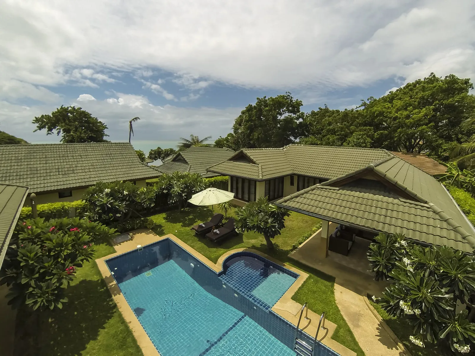 3 Bedroom Pool Villa - 20 seconds walk to beach