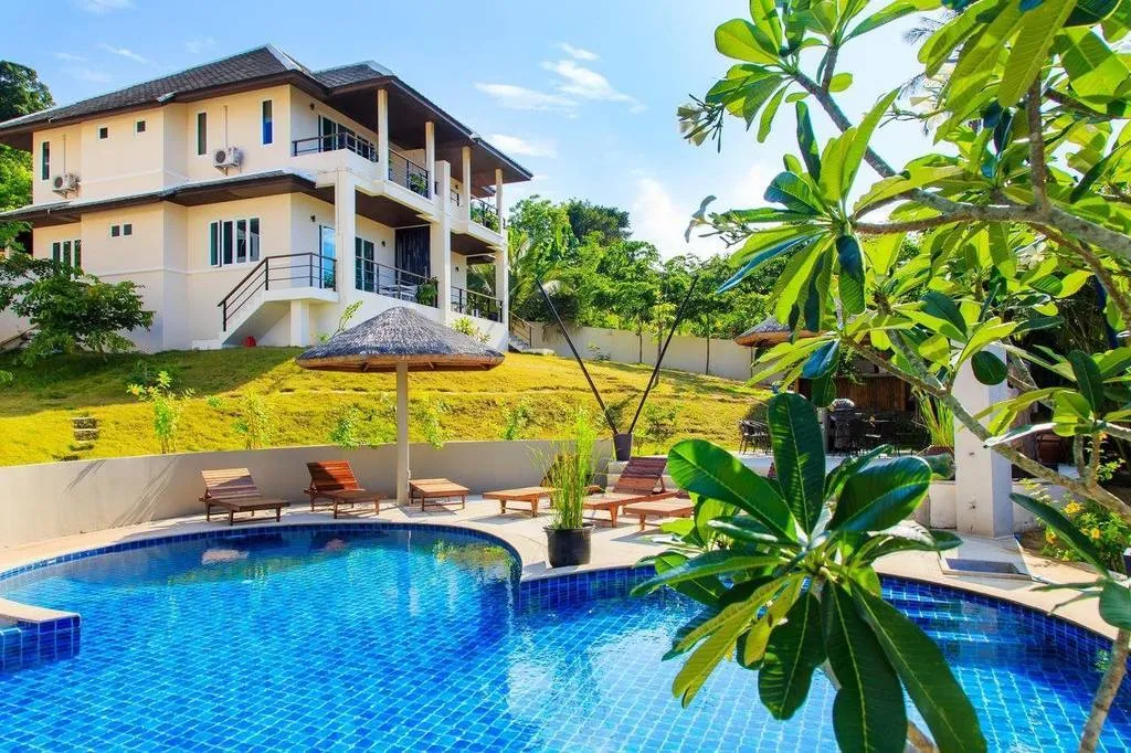 12 Bedroom Seaview Villas