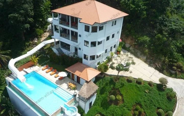 6 Bedroom Villa with waterslide