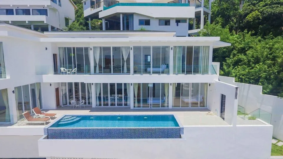 8 Bedroom Villa Greenyard