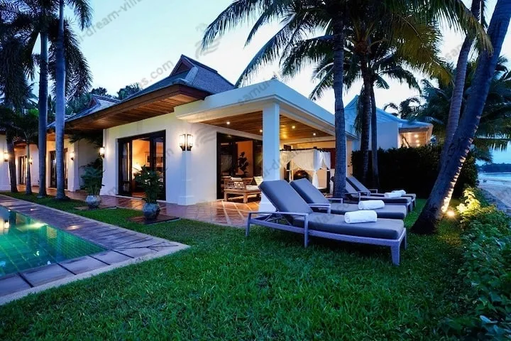 5 Bedroom Beachfront Villa Plumerias — photo 2