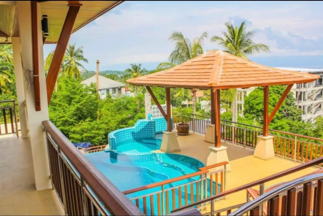 Breathtaking 6 Bedroom Seaview Villa — photo 2